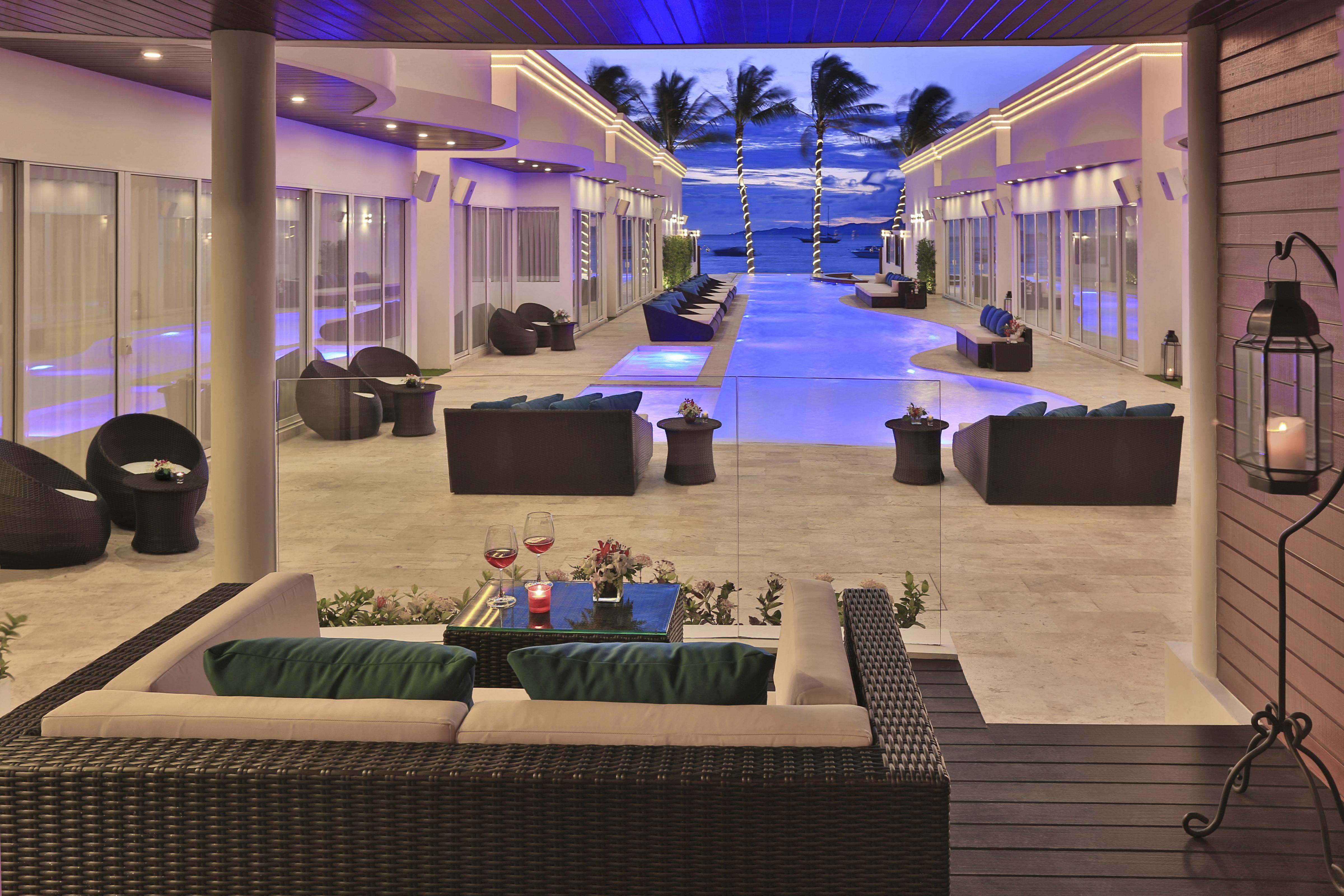 The Privilege Hotel Ezra Beach Club Bang Rak Beach  Bagian luar foto