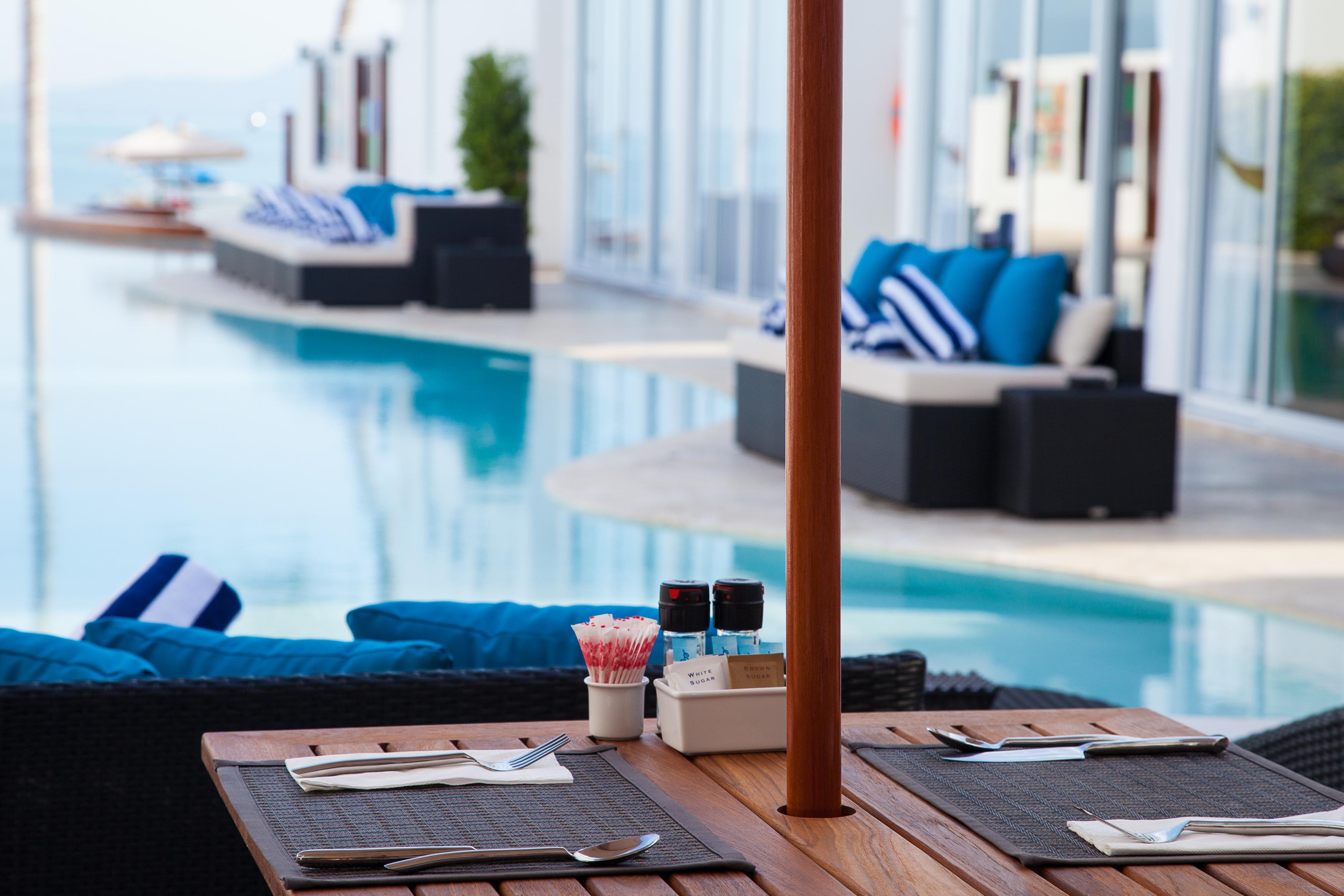 The Privilege Hotel Ezra Beach Club Bang Rak Beach  Bagian luar foto