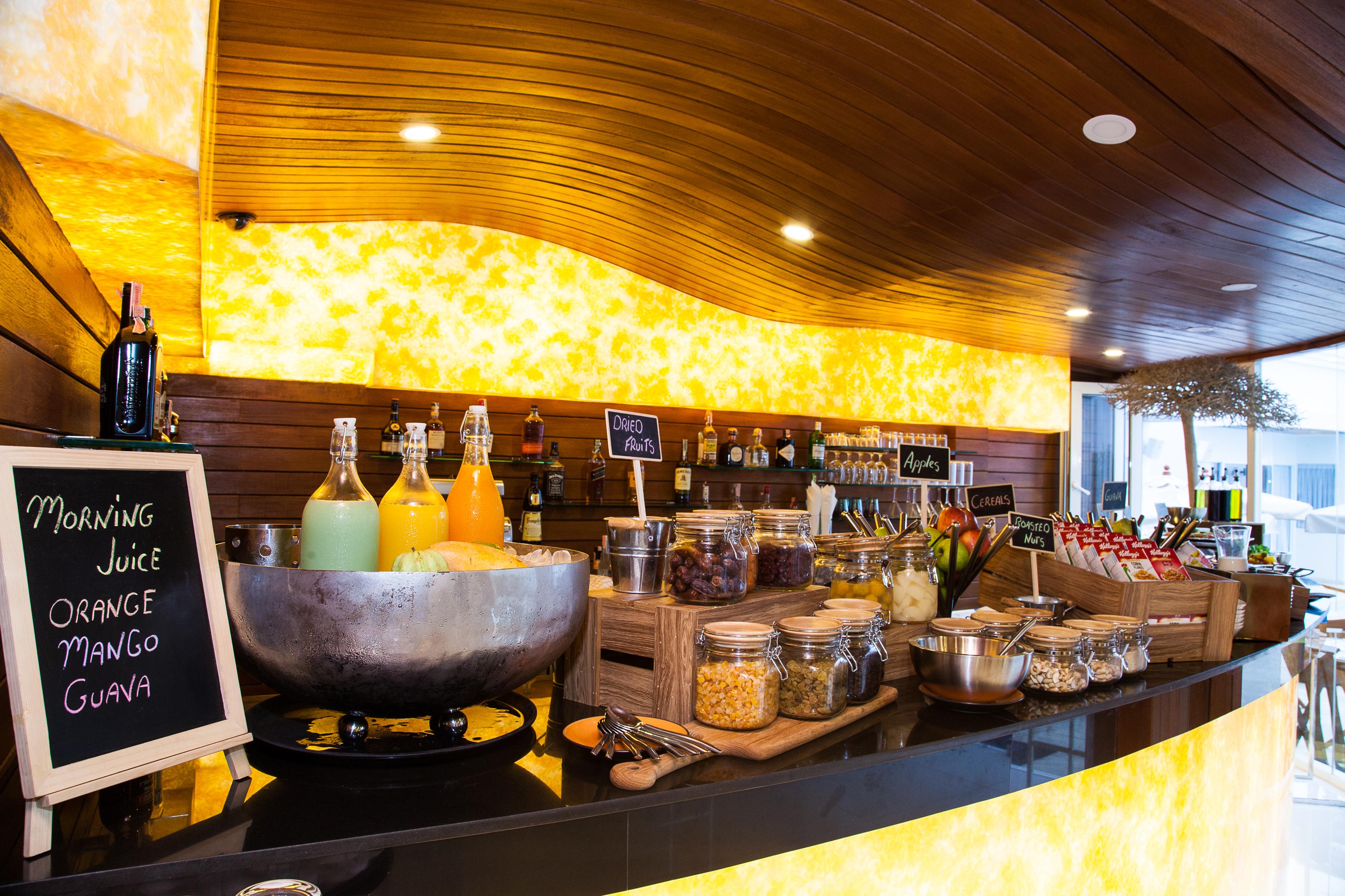 The Privilege Hotel Ezra Beach Club Bang Rak Beach  Bagian luar foto