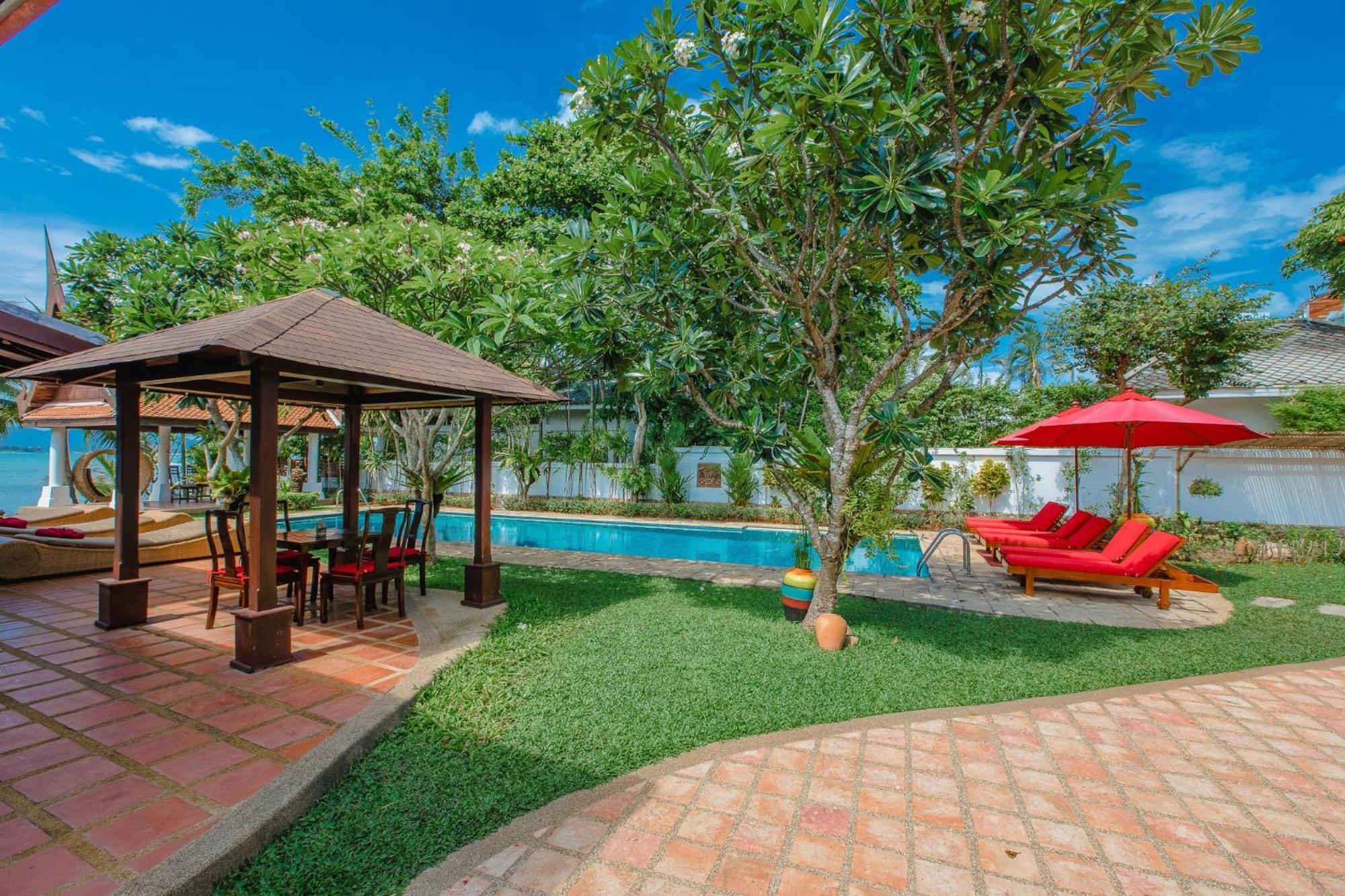 The Privilege Hotel Ezra Beach Club Bang Rak Beach  Bagian luar foto