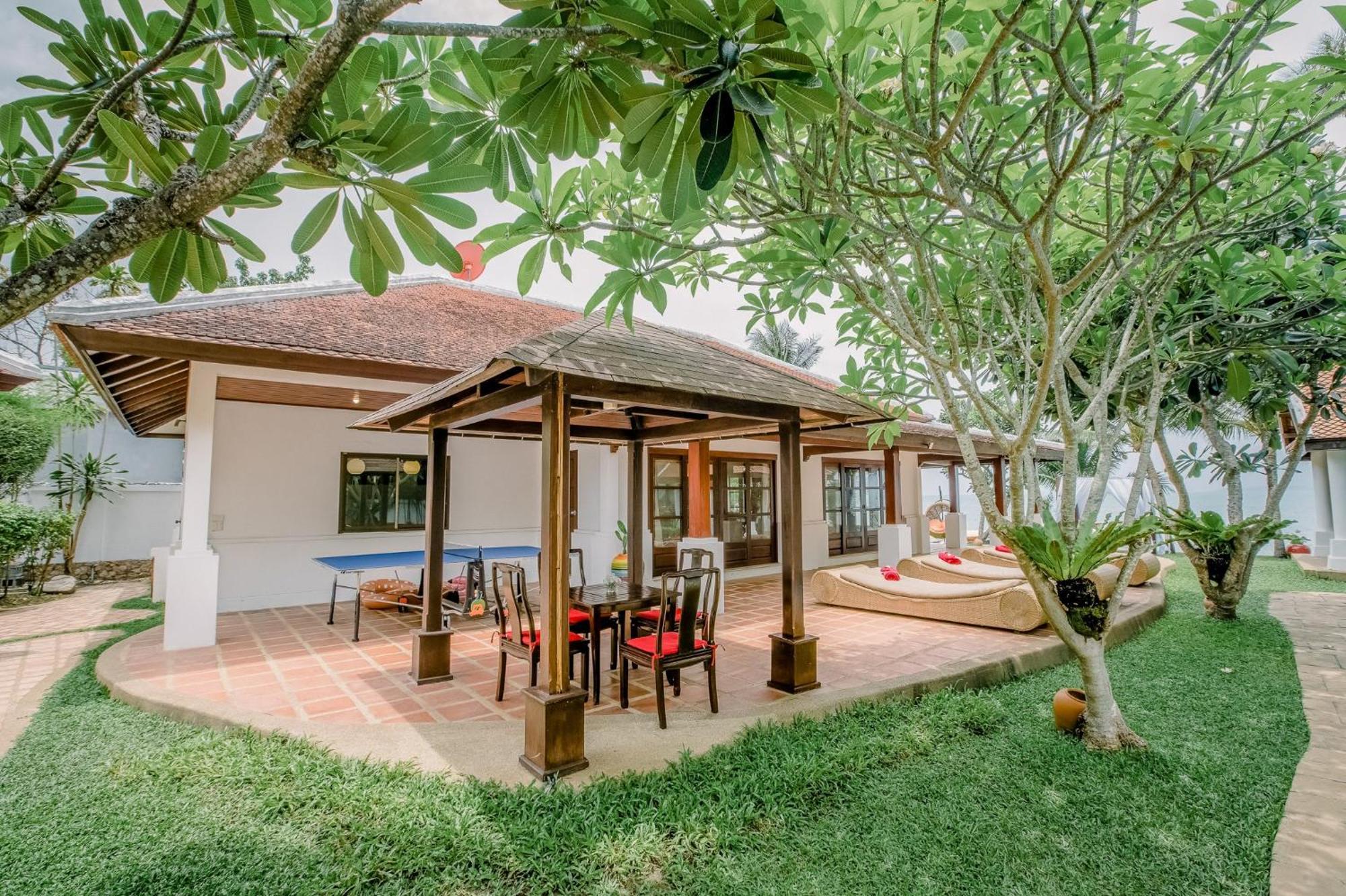 The Privilege Hotel Ezra Beach Club Bang Rak Beach  Bagian luar foto
